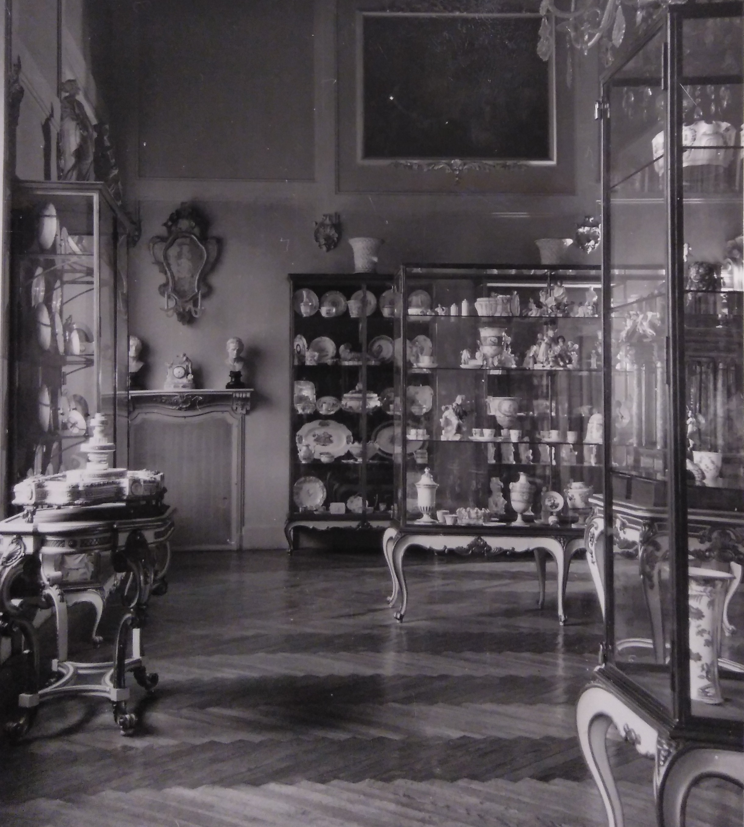 Sala de porcelanas en los años 30